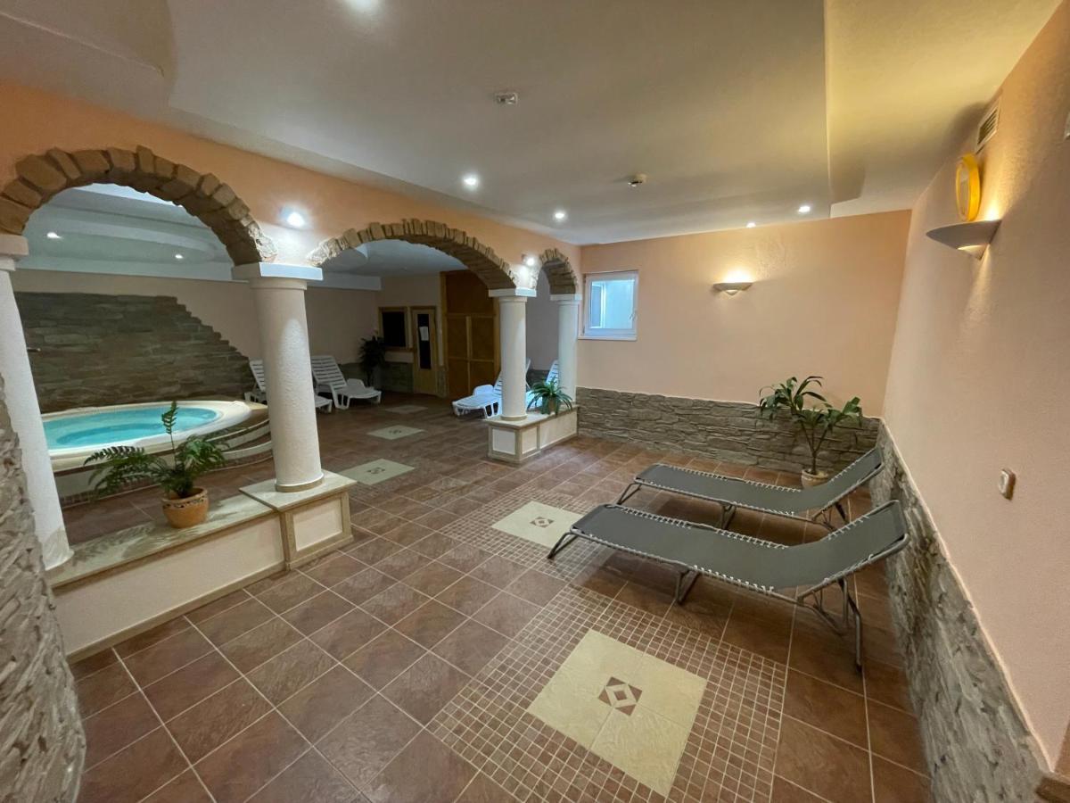 Garda Wellness Apartmanhaz Hévíz Extérieur photo